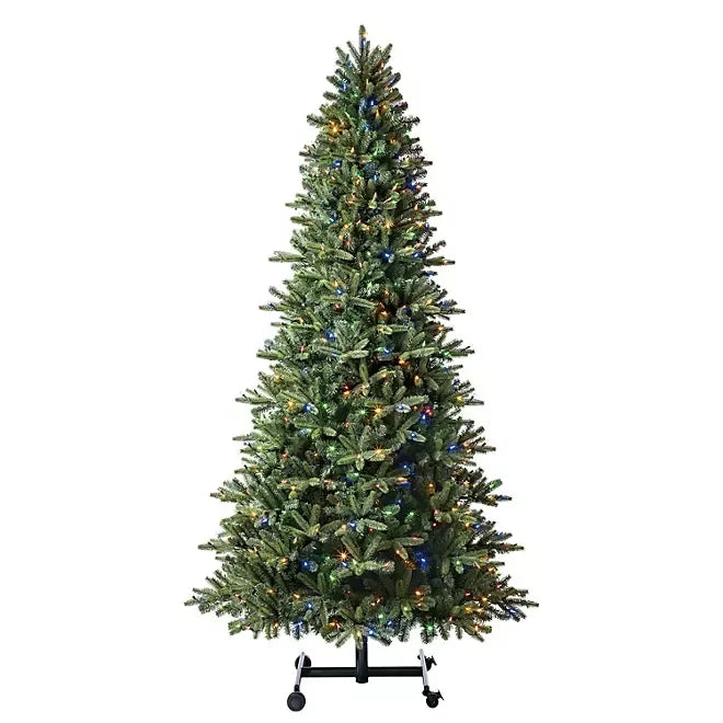 Weihnachtsbaum mit integrierter LED-Beleuchtung