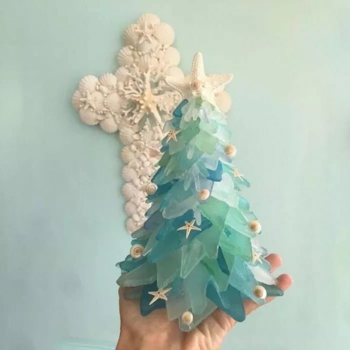 Weihnachtsbaum aus Meeresglas